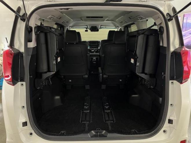 アルファードハイブリッドＳＲ　本州仕入　寒冷地仕様　禁煙車　純正ブラックレザーシート　純正１７インチＡＷ　社外１６ＡＷ＋スタッドレスタイヤ付　純正ナビ　地デジ　Ｂｌｕｅｔｏｏｔｈオーディオ　純正リアフリップダウンモニター　ＥＴＣ 4WD 2500 5Dr