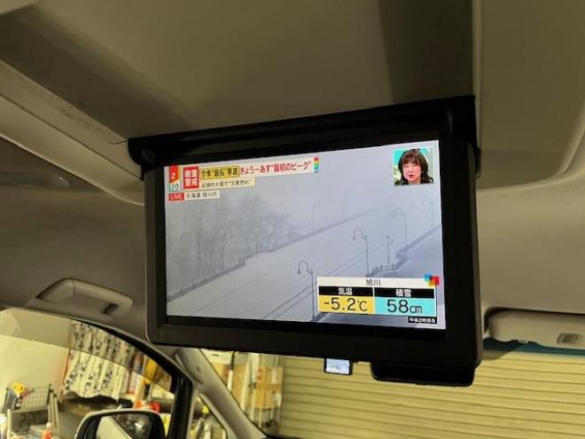 アルファードハイブリッドＳＲ　本州仕入　寒冷地仕様　禁煙車　純正ブラックレザーシート　純正１７インチＡＷ　社外１６ＡＷ＋スタッドレスタイヤ付　純正ナビ　地デジ　Ｂｌｕｅｔｏｏｔｈオーディオ　純正リアフリップダウンモニター　ＥＴＣ 4WD 2500 5Dr