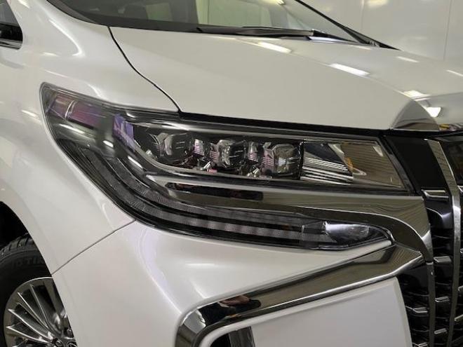 アルファードハイブリッドＳＲ　本州仕入　寒冷地仕様　禁煙車　純正ブラックレザーシート　純正１７インチＡＷ　社外１６ＡＷ＋スタッドレスタイヤ付　純正ナビ　地デジ　Ｂｌｕｅｔｏｏｔｈオーディオ　純正リアフリップダウンモニター　ＥＴＣ 4WD 2500 5Dr