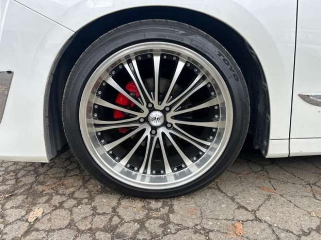 ヴェルファイアハイブリッド 2.5 V E-Four 4WD　社外アルミ　オートミラー　ETC　ドライブレコーダー　ローダウン　ワンオーナー　両側電動スライドドア　パワステ　パワーウィンドウ　ベージュ革シート　純正ナビ　バックカメラ　ABS　キーレスエントリー 2500