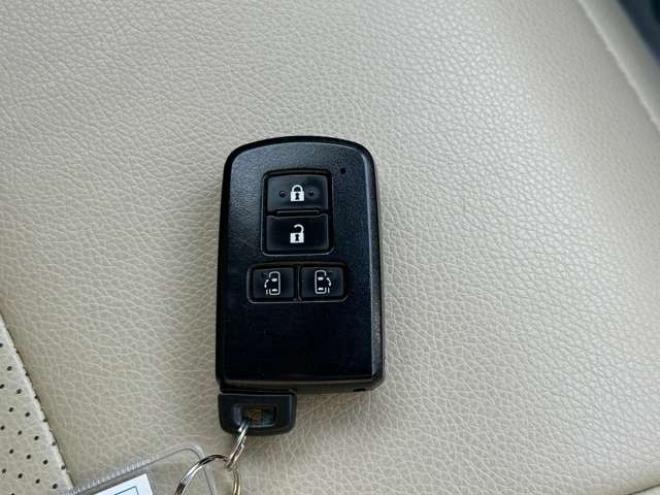 ヴェルファイアハイブリッド 2.5 V E-Four 4WD　社外アルミ　オートミラー　ETC　ドライブレコーダー　ローダウン　ワンオーナー　両側電動スライドドア　パワステ　パワーウィンドウ　ベージュ革シート　純正ナビ　バックカメラ　ABS　キーレスエントリー 2500