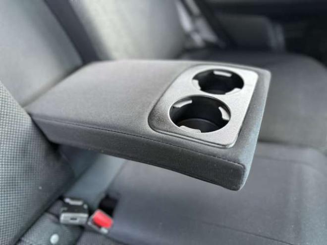 インプレッサXVハイブリッド 2.0i 4WD　ナビ　ワンセグ　アルミホイール　クルーズコントロール　ABS　横滑り防止装置　盗難防止装置　パワステ　パワーウィンドウ　スマートキー　キーレスエントリー　MTモード付　アイドリングストップ　ETC 2000