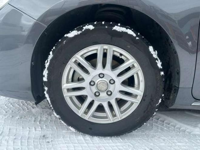 カムリハイブリッド2.5 Gパッケージ　純正アルミ　純正ナビ　ETC　ワンセグ　バックカメラ　パワステ　パワーウィンドウ　キーレスエントリー　電動シート　クルーズコントロール　横滑り防止装置　盗難防止装置 正規輸入車 2WD 2500