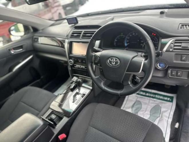 カムリハイブリッド2.5 Gパッケージ　純正アルミ　純正ナビ　ETC　ワンセグ　バックカメラ　パワステ　パワーウィンドウ　キーレスエントリー　電動シート　クルーズコントロール　横滑り防止装置　盗難防止装置 正規輸入車 2WD 2500