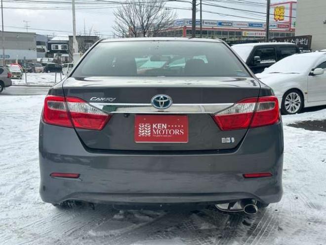 カムリハイブリッド2.5 Gパッケージ　純正アルミ　純正ナビ　ETC　ワンセグ　バックカメラ　パワステ　パワーウィンドウ　キーレスエントリー　電動シート　クルーズコントロール　横滑り防止装置　盗難防止装置 正規輸入車 2WD 2500