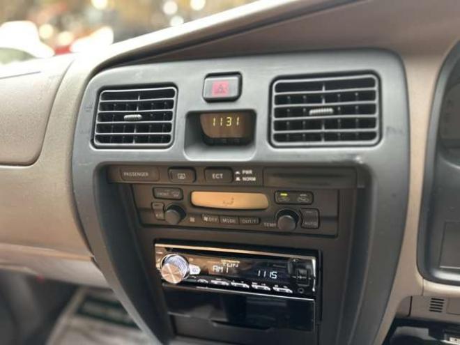 ハイラックスサーフ2.7 SSR-X パッケージオプションA 4WD　ナローボディ　リフトアップ　グリル　グッドリッチAW　パワステ　パワーウィンドウ　ABS　キーレス 2700