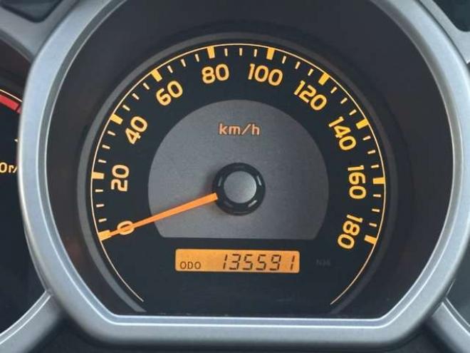 ハイラックスサーフ2.7 SSR-X 4WD　社外地デジナビ　バックカメラ　ウーハー　ドライブレコーダー　ルーフキャリア　ETC　オールテレーンタイヤ　リフトアップ　サンルーフ　社外アルミホイール　ABS　パワーウィンドウ　パワステ　社外グリル 2700