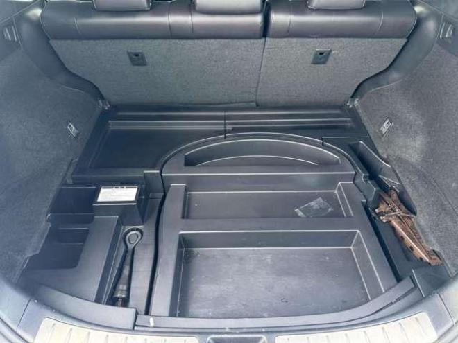 ハリアーハイブリッド2.5ハイブリッドE-Fourプレミアム 4WD ローンが不安な方＜優遇ローン＞  本州仕入　フルエアロ　SDナビTV　バックカメラ　4WD 