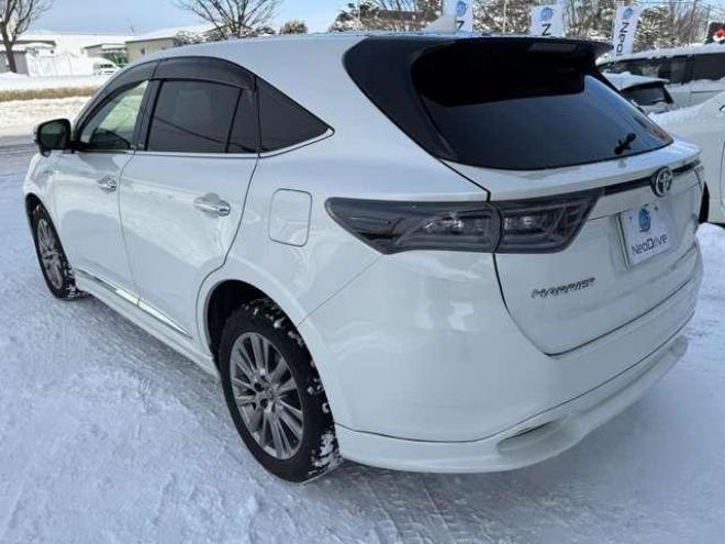 ハリアーハイブリッド2.5ハイブリッドE-Fourプレミアム 4WD ローンが不安な方＜優遇ローン＞  本州仕入　フルエアロ　SDナビTV　バックカメラ　4WD 