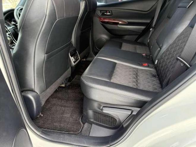 ハリアーハイブリッド2.5ハイブリッドE-Fourプレミアム 4WD ローンが不安な方＜優遇ローン＞  本州仕入　フルエアロ　SDナビTV　バックカメラ　4WD 