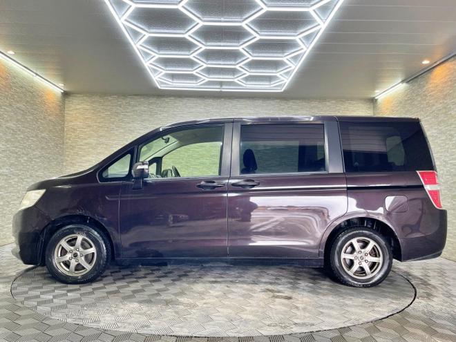 ステップワゴン2.0G 4WD 5年保証 ナビ Bカメ 寒冷地仕様 禁煙 車検整備2年付