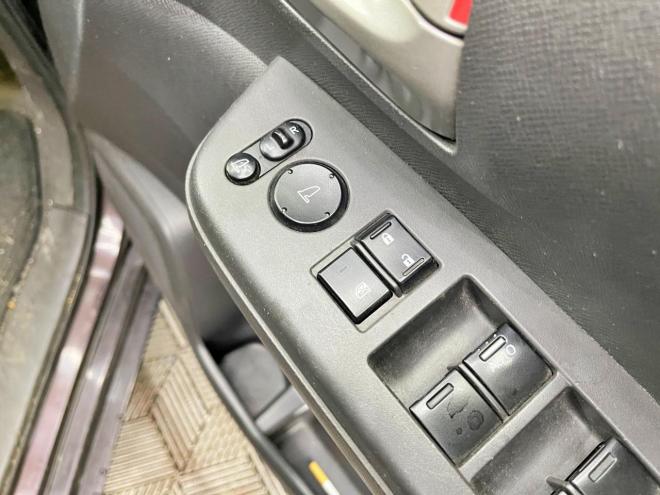 ステップワゴン2.0G 4WD 5年保証 ナビ Bカメ 寒冷地仕様 禁煙 車検整備2年付