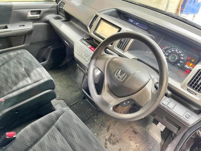 ステップワゴン2.0G 4WD 5年保証 ナビ Bカメ 寒冷地仕様 禁煙 車検整備2年付