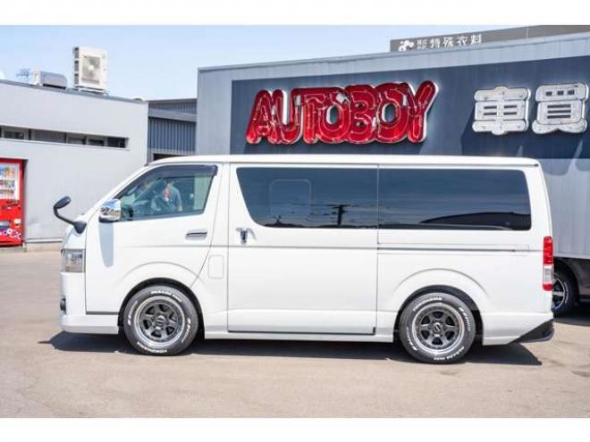 ハイエースバン2.8 スーパーGL ダークプライムII ロングボディ ディーゼルターボ 4WD　ESSEXカスタム　FリップスポイラーVer.4　サイドライナー　クワトロリアバンパー　プログレスIバッドパネル　17インチELホイール　ヨコハマPARADA　415COBRAフラットキット 2800