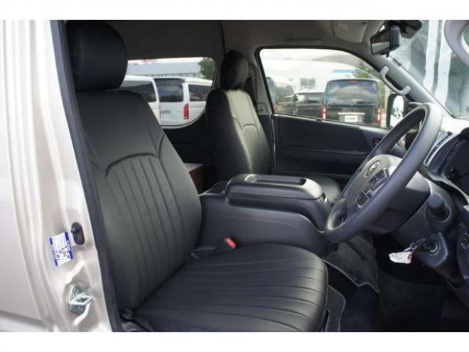 ハイエースバンスーパーロングHR　8人乗りキャンピング4WD　走行充電&外部充電&サブバッテリー　　　&FFヒーター&冷蔵庫&シンク&給排水　アルパインBIG-X&フリップダウン　415COBRAフロントリップ&バッドラッカー17AW　デジタルインナー　全方位カメラ 2700