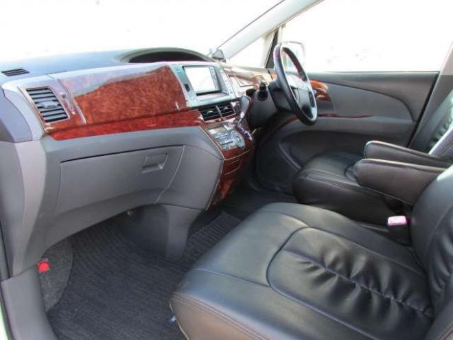 エスティマ2.4 アエラス 4WD　両側パワースライドドア/コーナーセンサー/キセノンヘッドライト/LEDフォグ/クルーズコントロール/ETC/ 2400