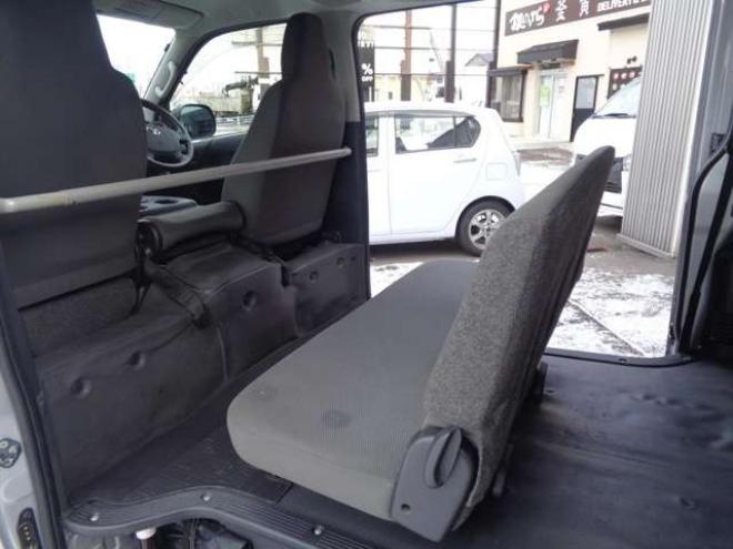 ハイエースバン2.8 DX ロング ディーゼルターボ 4WD　寒冷地仕様　　丸目クラシックヘッドライトキット　415COBRA　SAFARIフロントリップスポイラー　16インチアルミ&トーヨーH30　リアヒーター　リアエアコン 2800