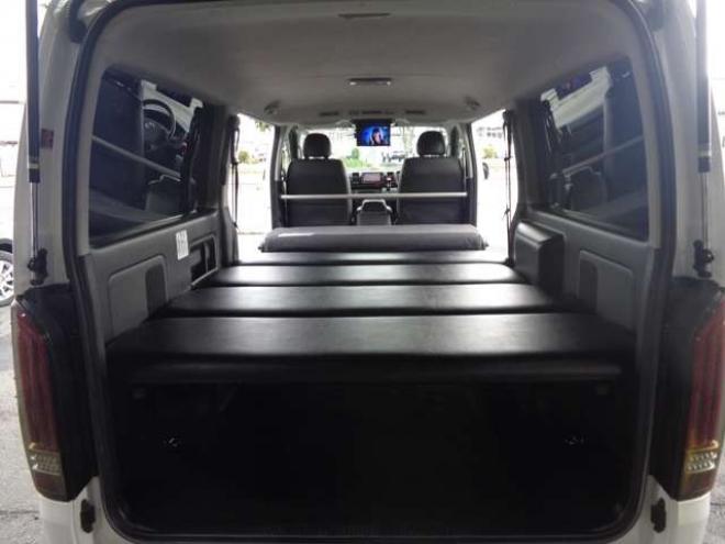 ハイエースバン3.0 スーパーGL ダークプライム ロングボディ ディーゼルターボ 4WD　ワンオーナー　令和6年タイミングベルト交換済　社外ナビ　スマートキー　バックカメラ　フロント・サイドカメラ　バッドラッカー17インチアルミホイール　バッドフェイスボンネット 3000