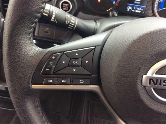 デイズハイウェイスターX 4WD　プッシュスタート　スマートキー　日産純正ナビ　フルセグTV　CD　Bluetooth　全方向カメラ　バックカメラ　本革巻きステアリング　ステアリングスイッチ　クルーズコントロール　シートヒーター　ETC 660