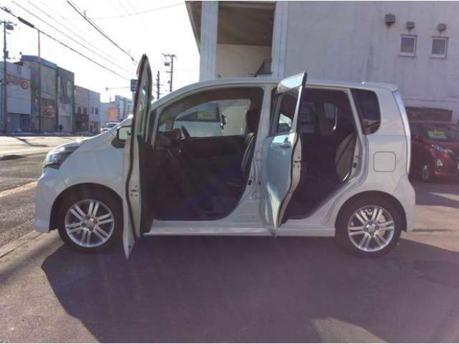 ムーヴカスタム RS SA 4WD　プッシュスタート　スマートキー　エンスタ　本革巻きステアリング　電動格納ミラー　フロントフォグ　ETC　横滑り防止　衝突被害軽減　アイドリングストップ　純正ナビ　フルセグTV　HDMI入出力対応　Bluetooth 660