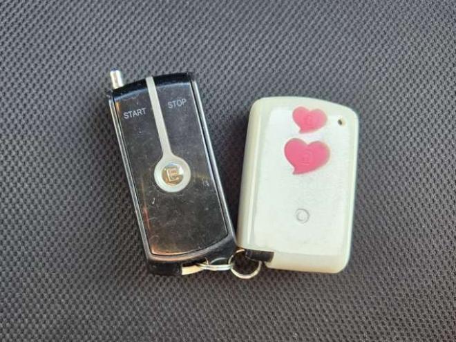 ムーヴカスタム RS SA 4WD　プッシュスタート　スマートキー　エンスタ　本革巻きステアリング　電動格納ミラー　フロントフォグ　ETC　横滑り防止　衝突被害軽減　アイドリングストップ　純正ナビ　フルセグTV　HDMI入出力対応　Bluetooth 660