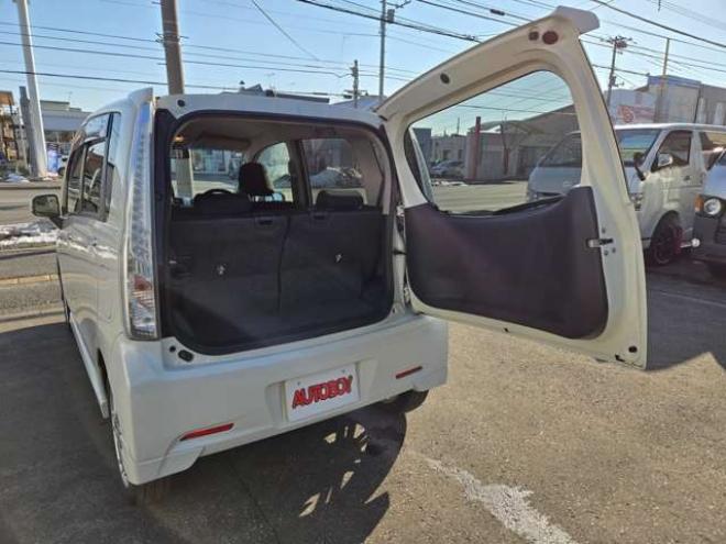 ムーヴカスタム RS SA 4WD　プッシュスタート　スマートキー　エンスタ　本革巻きステアリング　電動格納ミラー　フロントフォグ　ETC　横滑り防止　衝突被害軽減　アイドリングストップ　純正ナビ　フルセグTV　HDMI入出力対応　Bluetooth 660