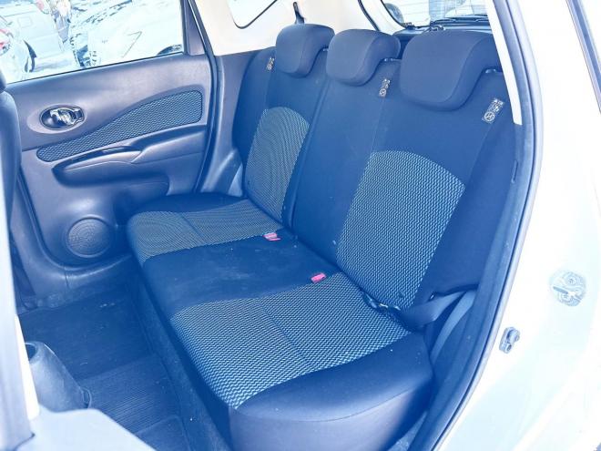 ノート1.2X FOUR 4WD　ローンが不安な方＜優遇ローン＞寒冷地仕様　エマージェンシーブレーキ　社外ナビ 4WD