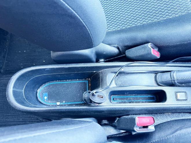 ノート1.2X FOUR 4WD　ローンが不安な方＜優遇ローン＞寒冷地仕様　エマージェンシーブレーキ　社外ナビ 4WD