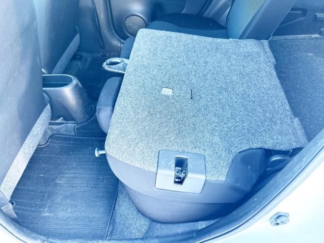 ノート1.2X FOUR 4WD　ローンが不安な方＜優遇ローン＞寒冷地仕様　エマージェンシーブレーキ　社外ナビ 4WD