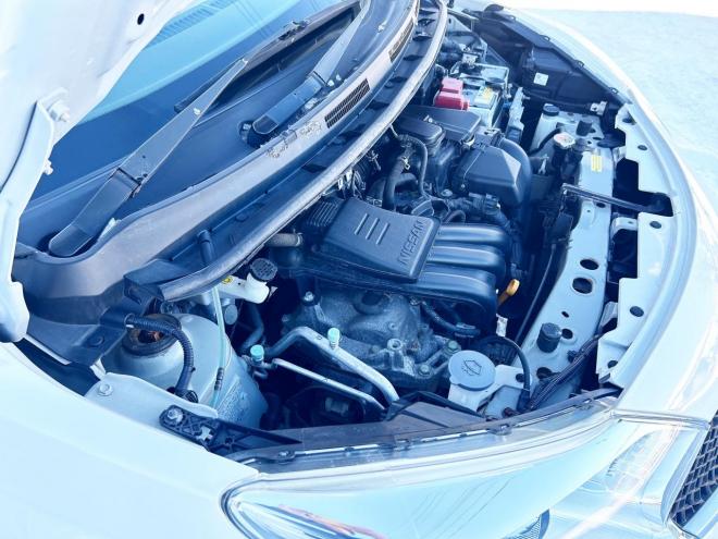 ノート1.2X FOUR 4WD　ローンが不安な方＜優遇ローン＞寒冷地仕様　エマージェンシーブレーキ　社外ナビ 4WD