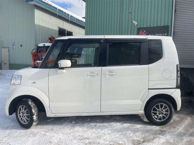 N-BOXG Lパッケージ 4WD　新在　庫　　限　定プ　ライス!!　ナビ　TV　バックカメラ　Pドア 660