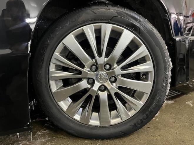 ヴェルファイア２．４Ｚ　ゴールデンアイズ　後期型　寒冷地仕様　禁煙車　両側パワースライドドア　パワーバックドア　純正ハーフレザーシート　純正１８インチＡＷ　社外１６ＡＷ＋スタッドレスタイヤ付　フロントガラス熱線　クルーズコントロール　ＥＴＣ 4WD 2400 5Dr