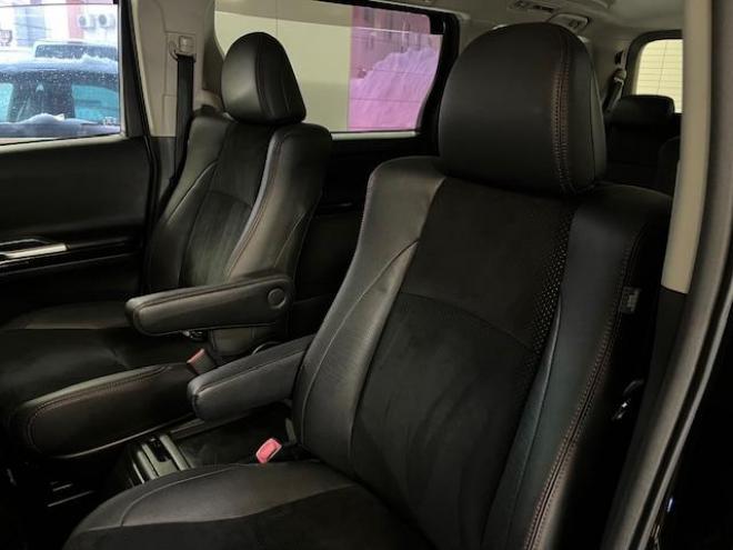 ヴェルファイア２．４Ｚ　ゴールデンアイズ　後期型　寒冷地仕様　禁煙車　両側パワースライドドア　パワーバックドア　純正ハーフレザーシート　純正１８インチＡＷ　社外１６ＡＷ＋スタッドレスタイヤ付　フロントガラス熱線　クルーズコントロール　ＥＴＣ 4WD 2400 5Dr