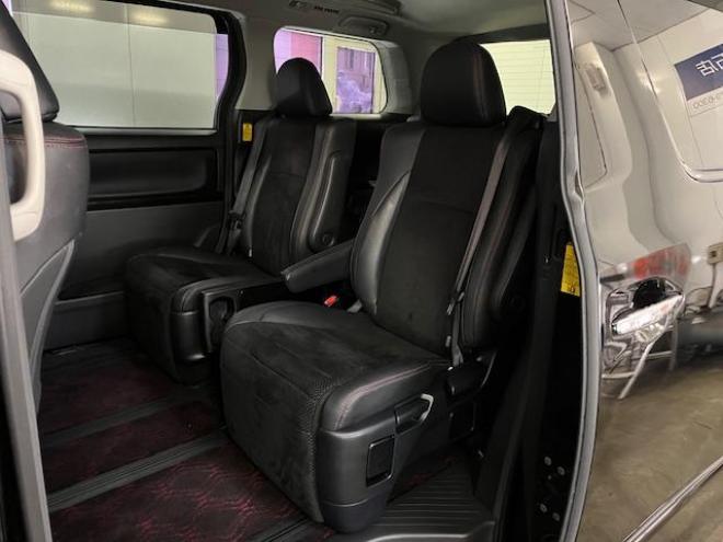 ヴェルファイア２．４Ｚ　ゴールデンアイズ　後期型　寒冷地仕様　禁煙車　両側パワースライドドア　パワーバックドア　純正ハーフレザーシート　純正１８インチＡＷ　社外１６ＡＷ＋スタッドレスタイヤ付　フロントガラス熱線　クルーズコントロール　ＥＴＣ 4WD 2400 5Dr