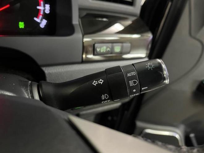 ヴェルファイア２．４Ｚ　ゴールデンアイズ　後期型　寒冷地仕様　禁煙車　両側パワースライドドア　パワーバックドア　純正ハーフレザーシート　純正１８インチＡＷ　社外１６ＡＷ＋スタッドレスタイヤ付　フロントガラス熱線　クルーズコントロール　ＥＴＣ 4WD 2400 5Dr