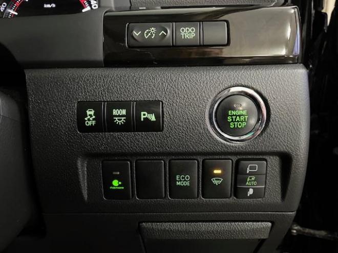 ヴェルファイア２．４Ｚ　ゴールデンアイズ　後期型　寒冷地仕様　禁煙車　両側パワースライドドア　パワーバックドア　純正ハーフレザーシート　純正１８インチＡＷ　社外１６ＡＷ＋スタッドレスタイヤ付　フロントガラス熱線　クルーズコントロール　ＥＴＣ 4WD 2400 5Dr