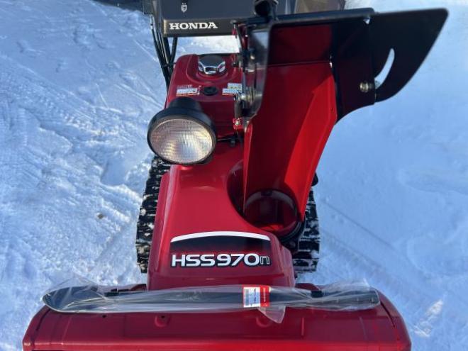 除雪機ホンダHSS970n点検整備塗装済み