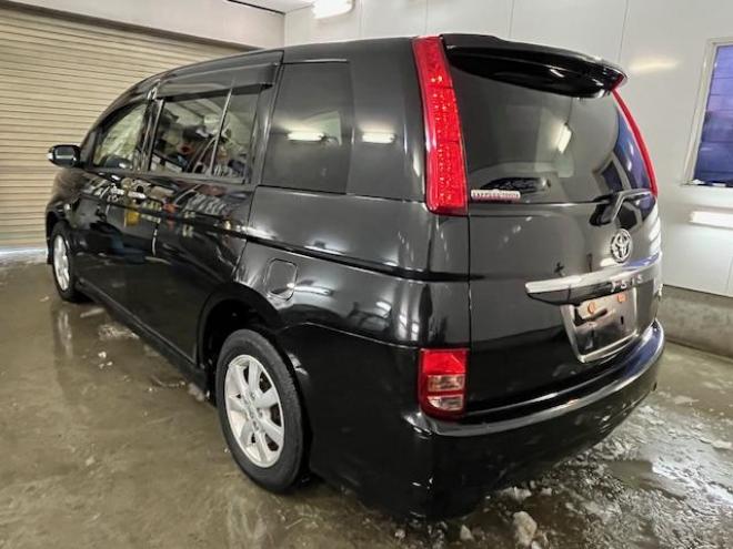 アイシスプラタナ　リミテッド　ワンオーナー　寒冷地仕様　禁煙車　両側パワースライドドア　純正１５インチＡＷ　社外１５ＡＷ＋スタッドレスタイヤ　純正ＨＤＤナビ　地デジ　ＤＶＤ再生　Ｂｌｕｅｔｏｏｔｈ　バックカメラ　エンジンスターター 4WD 5 1800Dr