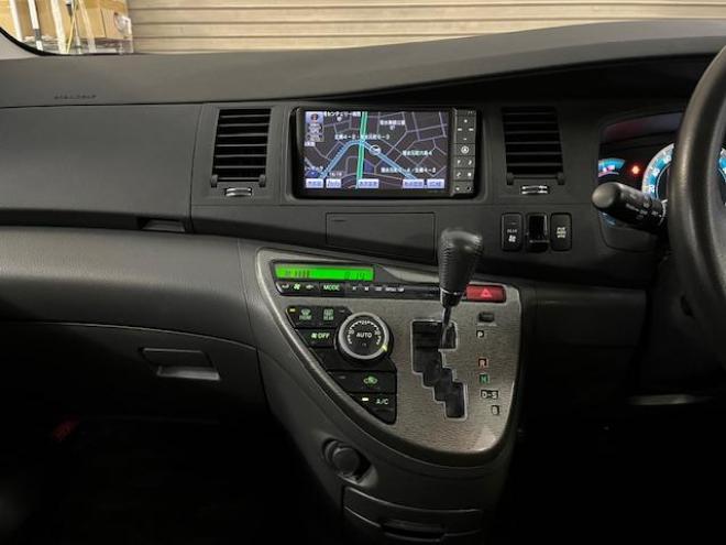 アイシスプラタナ　リミテッド　ワンオーナー　寒冷地仕様　禁煙車　両側パワースライドドア　純正１５インチＡＷ　社外１５ＡＷ＋スタッドレスタイヤ　純正ＨＤＤナビ　地デジ　ＤＶＤ再生　Ｂｌｕｅｔｏｏｔｈ　バックカメラ　エンジンスターター 4WD 5 1800Dr