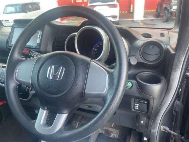 N-BOXカスタムG 4WD　 660