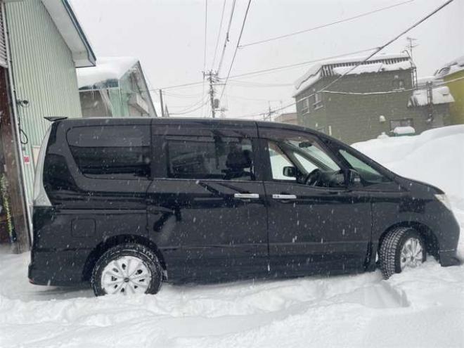 セレナ2.0 ハイウェイスター Jパッケージ 4WD　ナビ　TV　両面パワースライド　TRC　HID　エンスタ　リアカメラ 2000