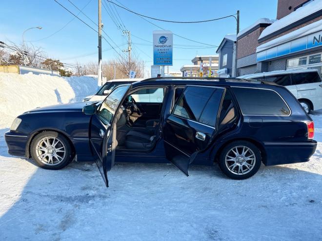 クラウンエステートエステート2.5アスリートFour 4WD 　ローンが不安な方＜優遇ローン＞ ユーザー買取車　社外HDDナビ　HID　ETC　ルーフレール　キーレス 4WD 2500 5Dr