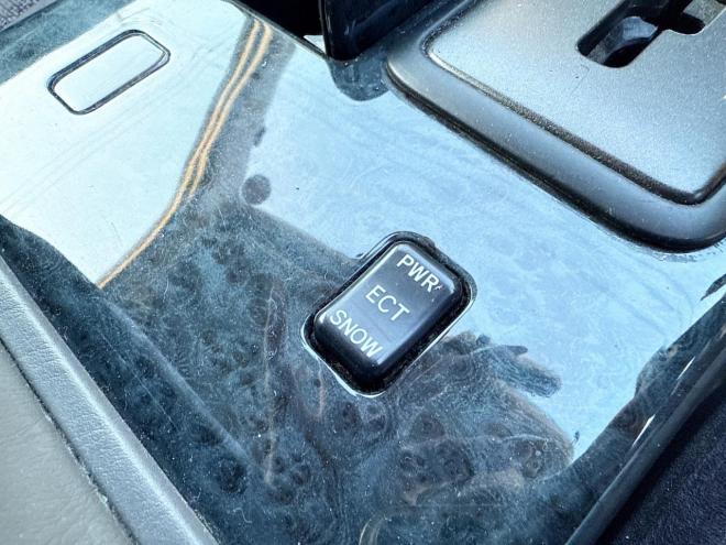 クラウンエステートエステート2.5アスリートFour 4WD 　ローンが不安な方＜優遇ローン＞ ユーザー買取車　社外HDDナビ　HID　ETC　ルーフレール　キーレス 4WD 2500 5Dr