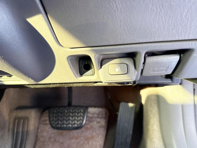 クラウンエステートエステート2.5アスリートFour 4WD 　ローンが不安な方＜優遇ローン＞ ユーザー買取車　社外HDDナビ　HID　ETC　ルーフレール　キーレス 4WD 2500 5Dr