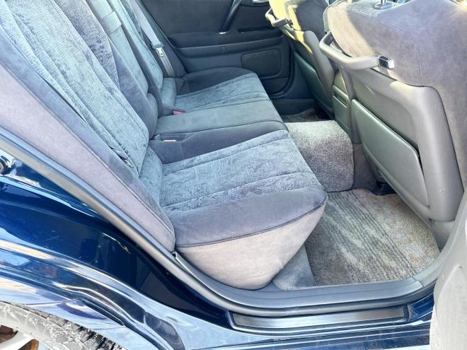 クラウンエステートエステート2.5アスリートFour 4WD 　ローンが不安な方＜優遇ローン＞ ユーザー買取車　社外HDDナビ　HID　ETC　ルーフレール　キーレス 4WD 2500 5Dr