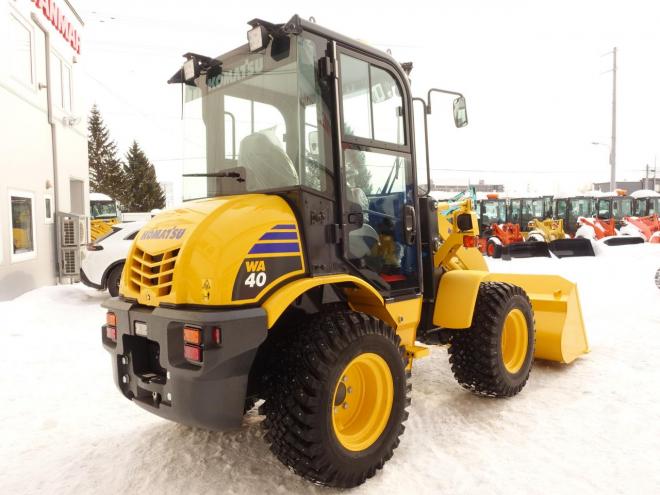 ホイールローダコマツ WA40-8　バケット容量0.5m3　