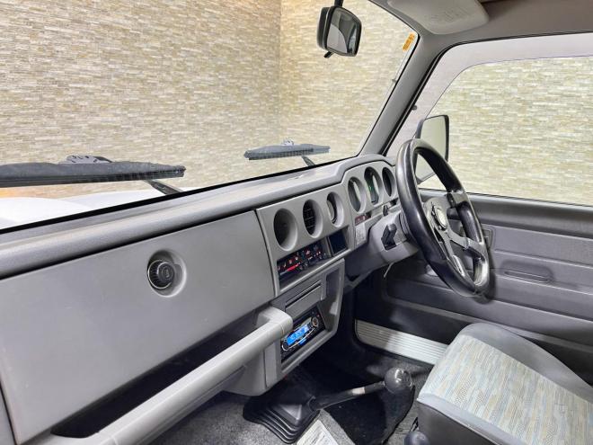 ジムニー660ランドベンチャー 4WD 5年保証 MT 天張替済 下廻防錆 寒冷地仕様 禁煙 車検整備2年付 修復歴無