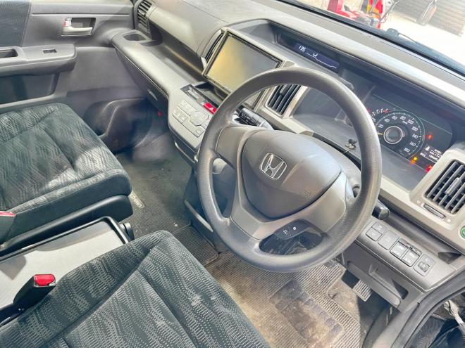 ステップワゴン2.0G Eセレクション 4WD 5年保証 両側パワスラ ワンオーナー ナビTV エンスタ  寒冷地仕様 禁煙 車検整備2年付 修復歴無