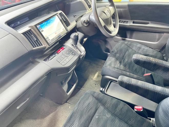 ステップワゴン2.0G Eセレクション 4WD 5年保証 両側パワスラ ワンオーナー ナビTV エンスタ  寒冷地仕様 禁煙 車検整備2年付 修復歴無