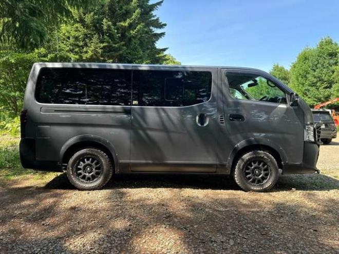 キャラバンNV350 2.5 プレミアムGX ロングボディ ディーゼルターボ 4WD　ナビ/Bカメラ/ETC/プッシュスタート 2500